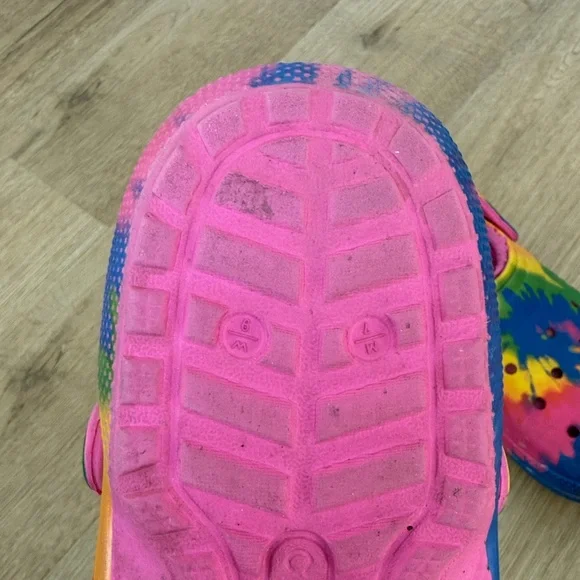 Crocs - Picture 2 of 3